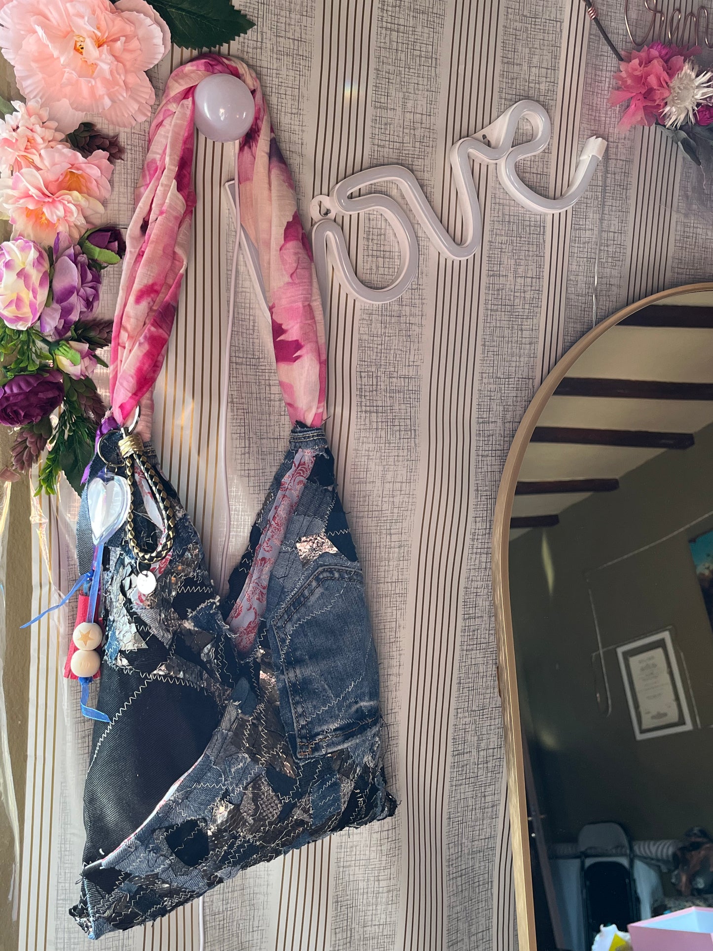 Jeans & Foulard Flower Shoulder