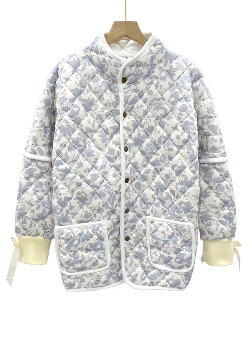 Giacca floreale e Fiocco